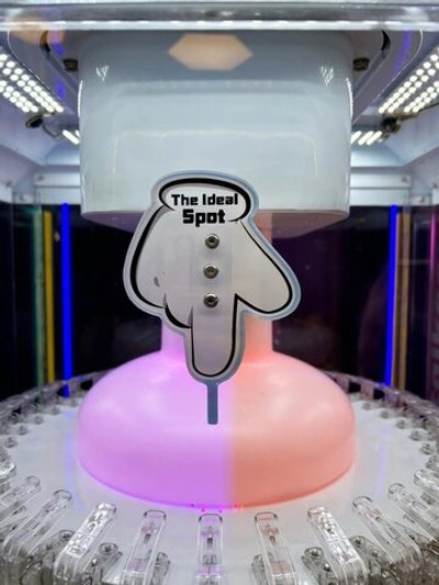 Призовой автомат «Космозаяц» с купюроприемником