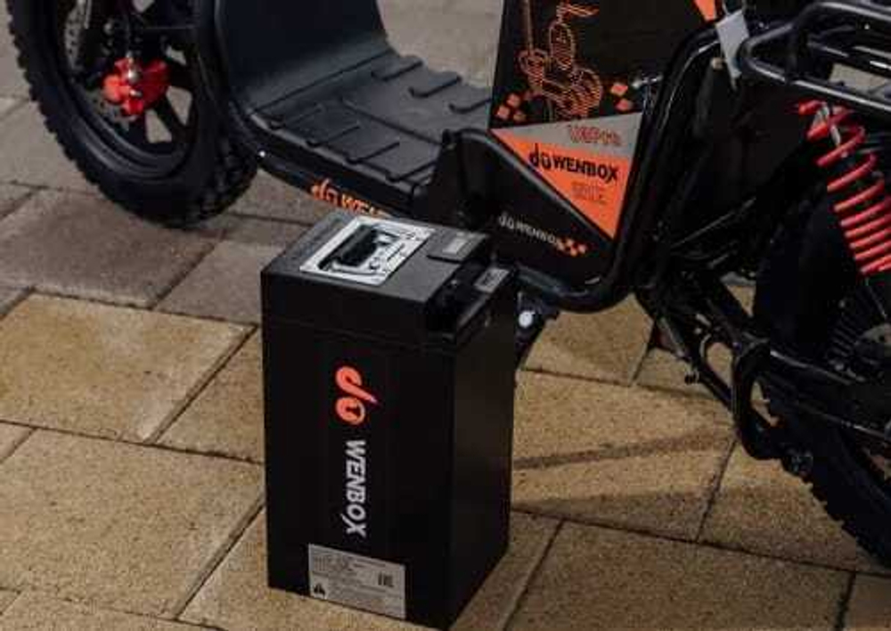 Электроскутер Wenbox U3 Pro 1200W, 60V 30AH железо-фосфатный аккумулятор (LiFePo4)
