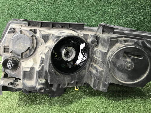 Фара правая Land-Rover Discovery Sport (2014-2019) ксенон