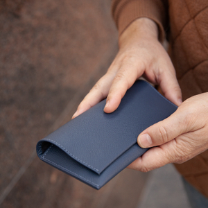 Футляр для очков Lentille из кожи сафьяно, синего цвета