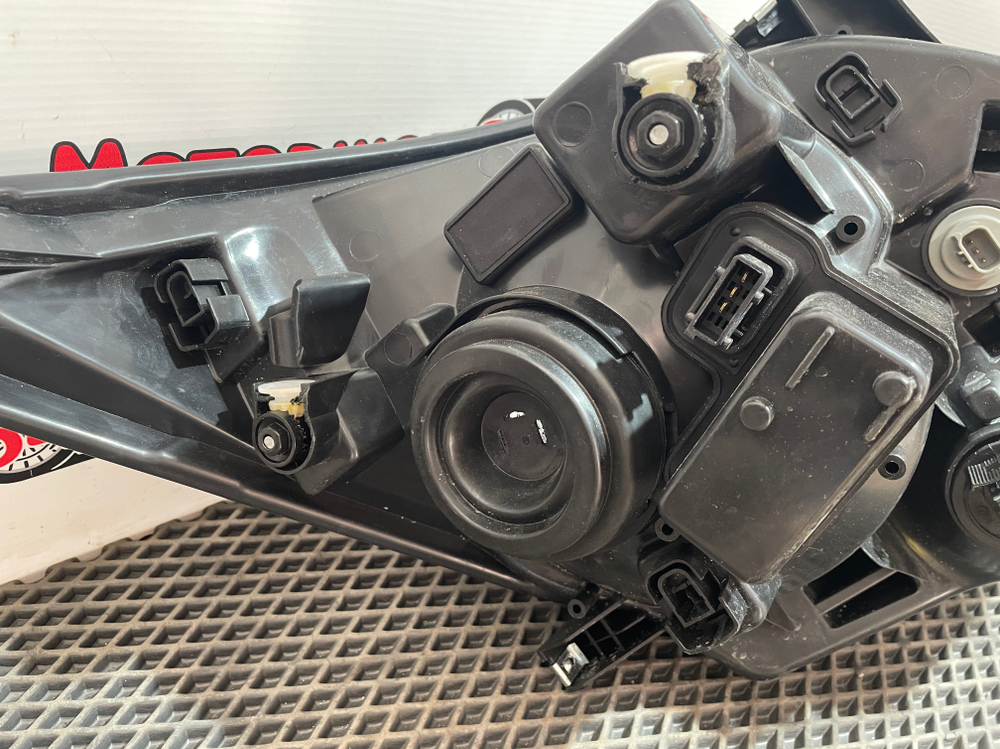 Фара левая Chevrolet Cobalt 2 поколение 2011