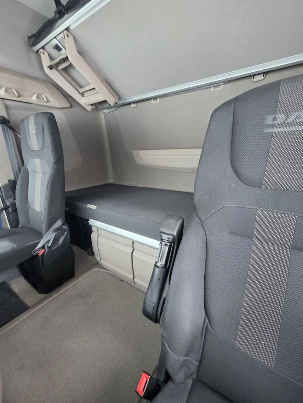 DAF XG 4x2 Седельный тягач ХG 480 FT (Дизельный, 12,9 л, 483 л.с., АТ)