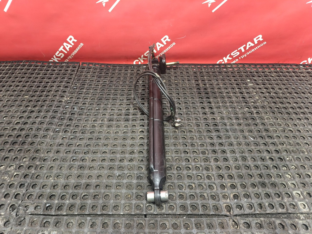 Цилиндр подъема кабины 2023г.