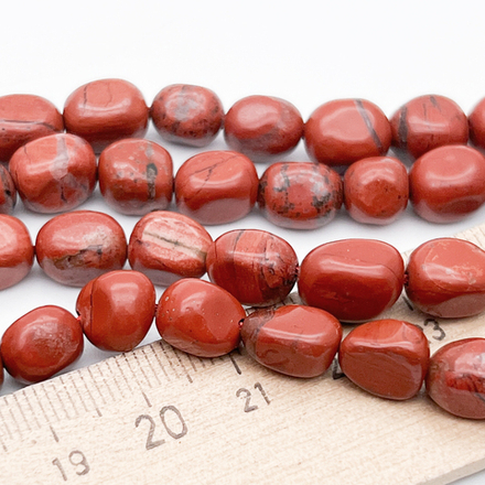 Яшма красная фриформ бусины, размер около 7-9*6-7 мм, цена за отрезок 19 см (1/2 нити)
