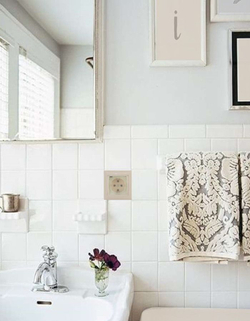 Legrand розетка 4120 с рамкой 1 с/к