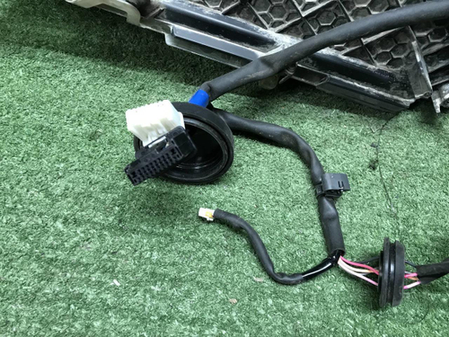 Битая Фара правая Toyota LC Prado 150 (17-нв) LED