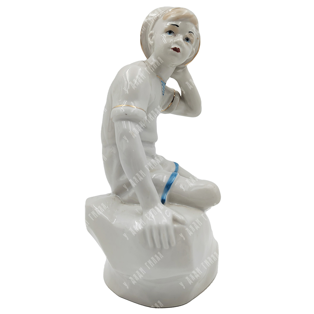 Фарфоровая статуэтка Петя Бачей. Городница. Фарфор, золочение. УССР.  1957-1960 гг.