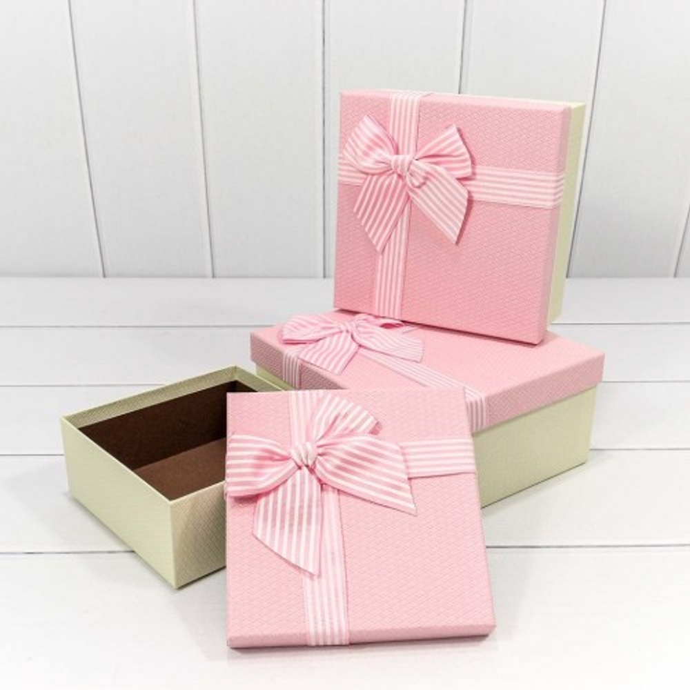Коробка 19.5х19.5х9.5 см Набор 3 шт с полосатым бантом (Розовый)