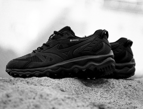 Кроссовки с Gore-Tex: что такое мембрана, как работает и какие купить | TheSneaker.ru Кроссовки с Gore-Tex: что такое мембрана, как работает и какие купить | TheSneaker.ru