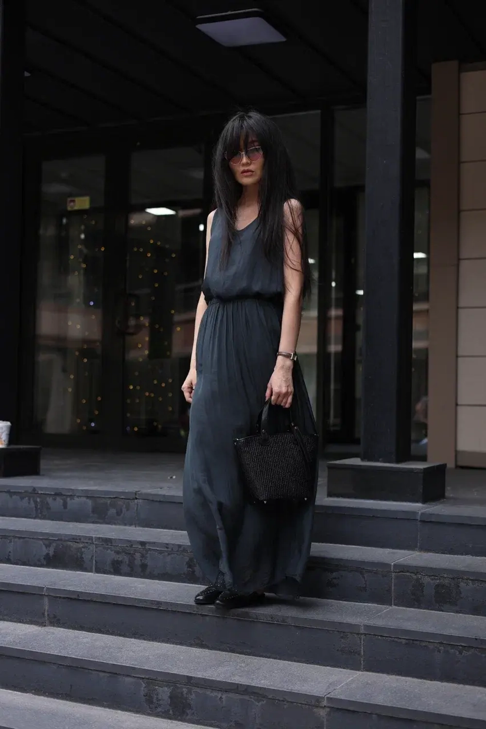 костюм: топ без рукавов и юбки