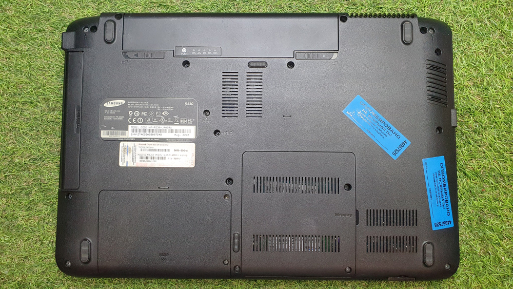 Ноутбук Samsung Pentium/4Gb