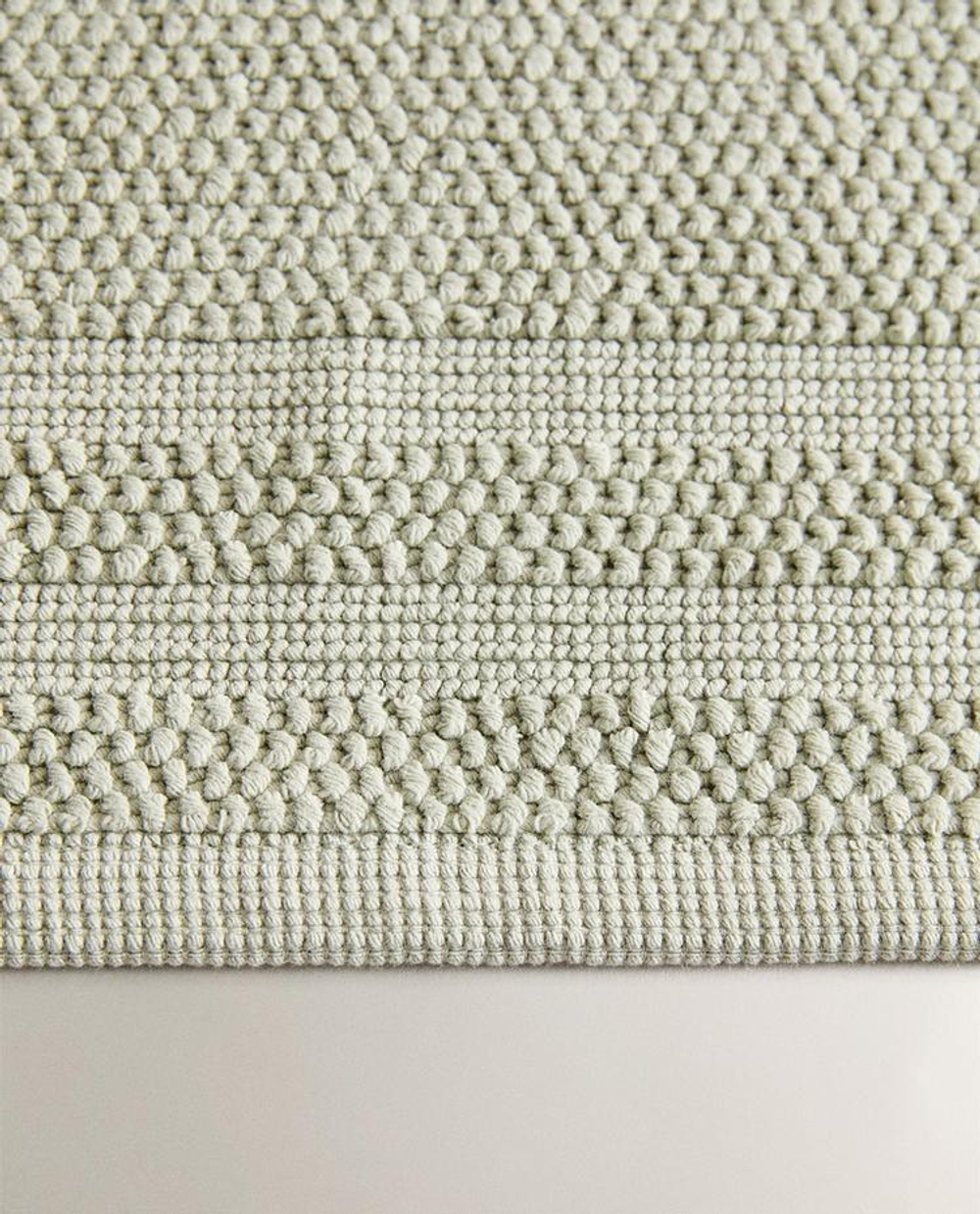 ZARA HOME КОВРИК ДЛЯ ВАННОЙ ИЗ ХЛОПКА С АНТИСКОЛЬЗЯЩЕЙ ПОВЕРХНОСТЬЮ, ЗЕЛЕНЫЙ