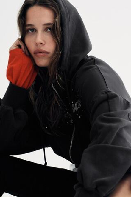 ZARA ТОЛСТОВКА С БЛЕСТЯЩЕЙ НАДПИСЬЮ, ЧЕРНЫЙ