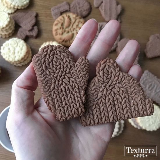 Скалка с узором Вязка с косичкой