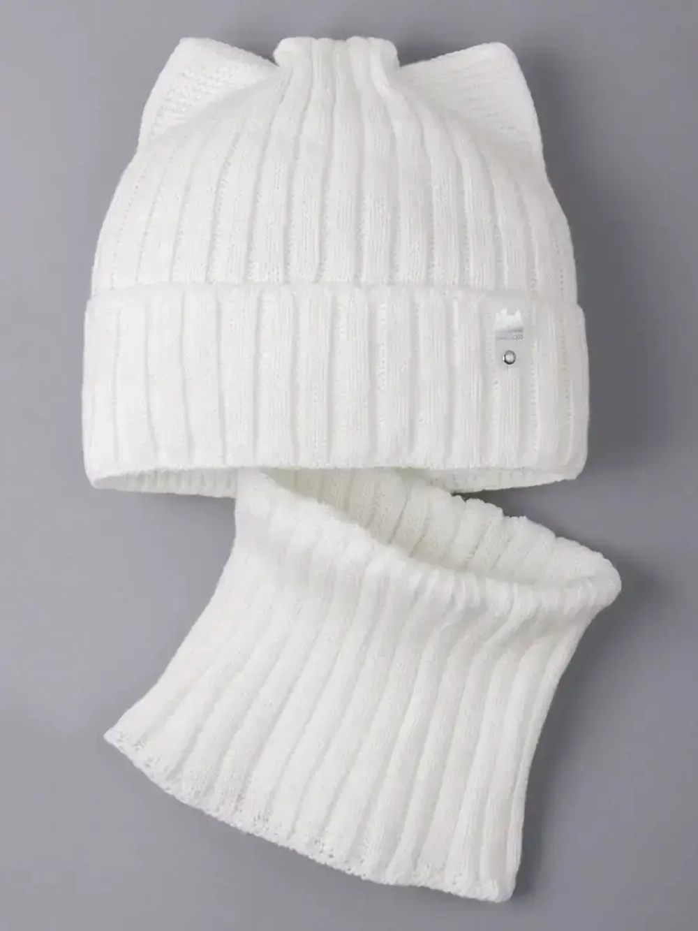 Шапка для девочки осенняя c ушками и снуд