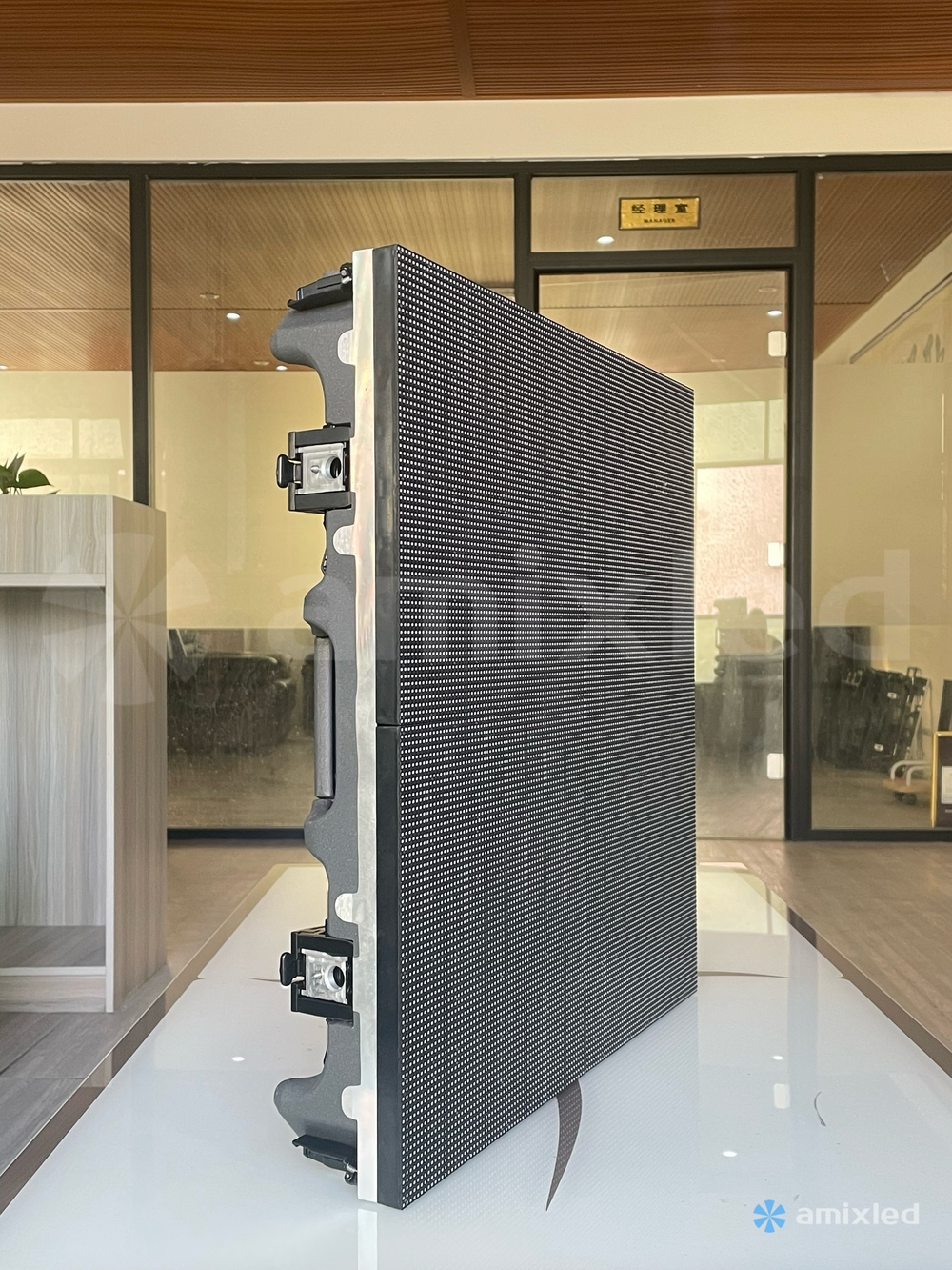 V-LED indoor 500x500mm Р3.9