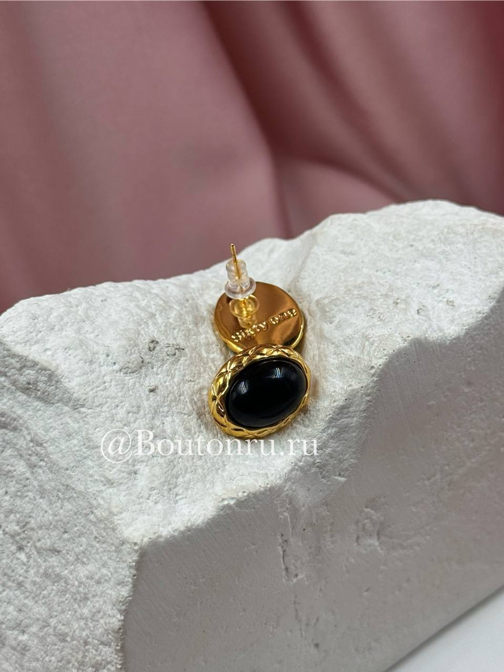 Винтажные серьги-гвоздики черные золото