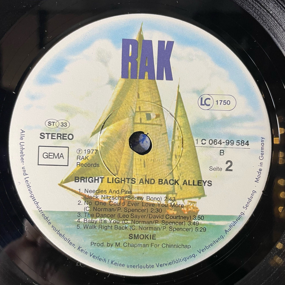 Винтажная виниловая пластинка LP Smokie Smokey Смоуки, Bright Lights and Back Alleys (Германия 1977) Needles And Pins
