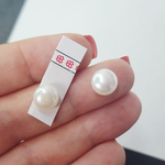 Жемчуг натуральный белый, 9мм, подушечка кабошон, полупросверленный, цена за пару