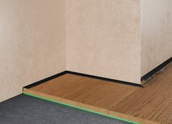 Щелевой плинтус Pro Design MINI 7067 черный, 2700x15,5x6,15 мм