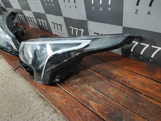 Фары галоген комплект Kia Rio 4 (FB) 20-нв Б/У Оригинал 92101H0500