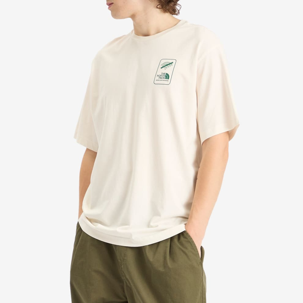Футболка The North Face No Signal Relaxed белая