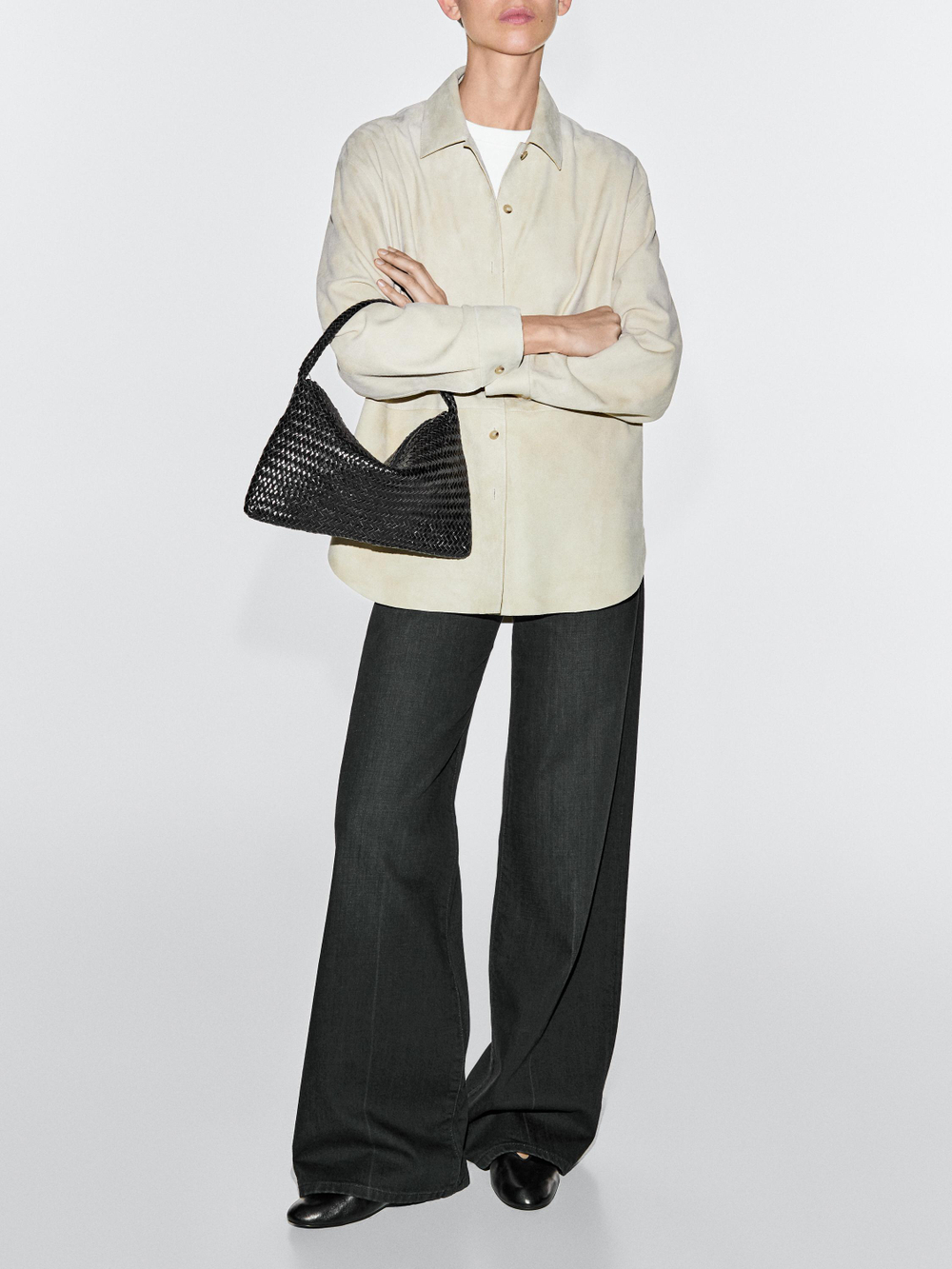 Massimo Dutti Маленькая плетеная кожаная сумка через плечо, черный