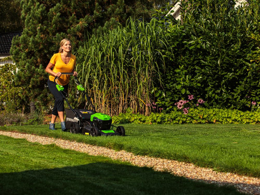 Газонокосилка аккумуляторная Greenworks GD40LM46SP, 40V, 46см, самоходная, бесщеточная, c 1хАКБ 8 Ач и ЗУ (2506807UH)