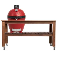 Керамический гриль Kamado Joe Classic II Stand-Alone, 46 см (красный), на столе из дуба
