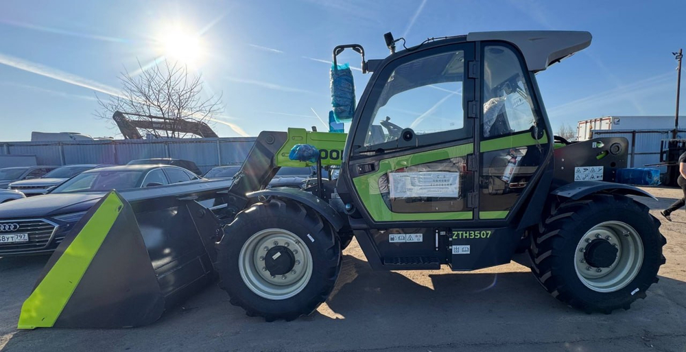 Zoomlion ZTH* Телескопический погрузчик ZTH3507 (Дизельный, 4,1 л, 101 л.с., АТ)