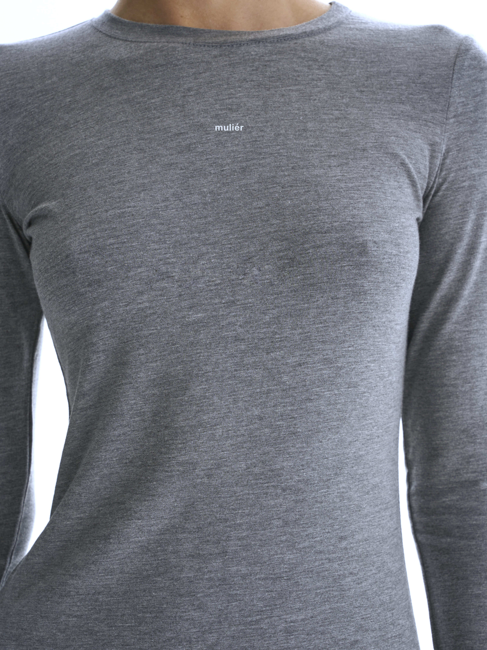Лонгслив приталенный серый