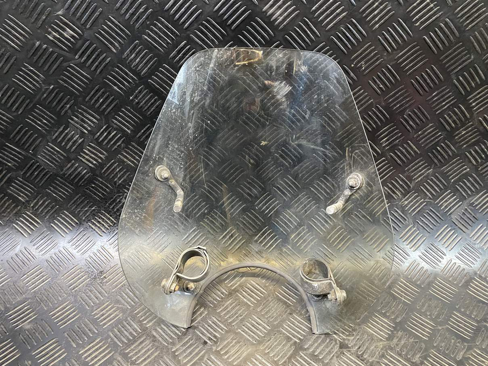 Стекло ветровое Suzuki Intruder VS750 VR51A