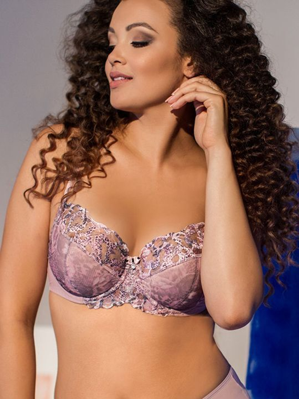 Бюстгальтер на косточках с чашками plus size на поролоне (Размер: 100E) (Цвет: сиреневый)