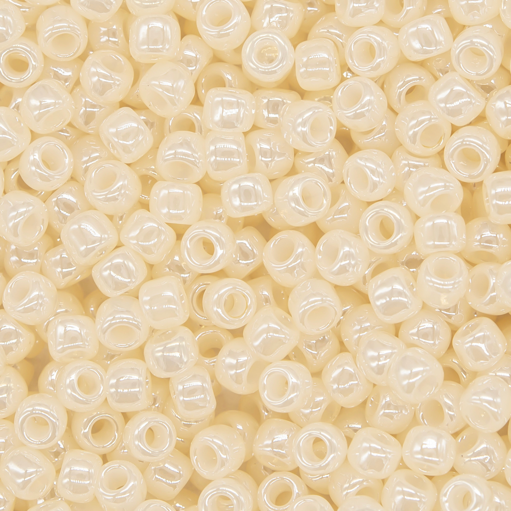 Японский бисер TOHO Round 8/0 (№147), жемчужный глянцевый