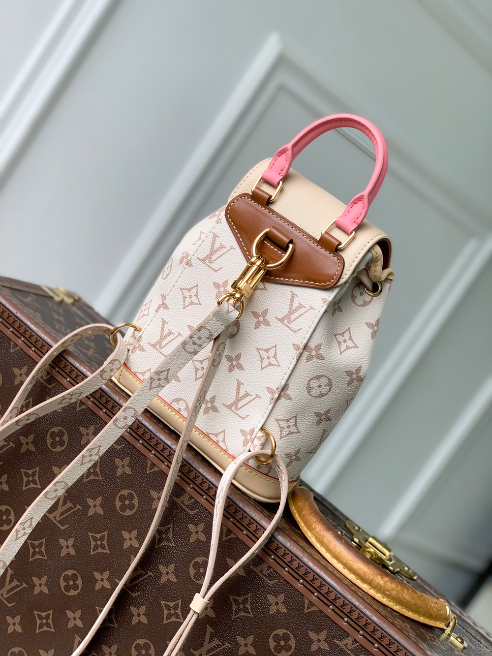 Louis Vuitton Montsouris Mini