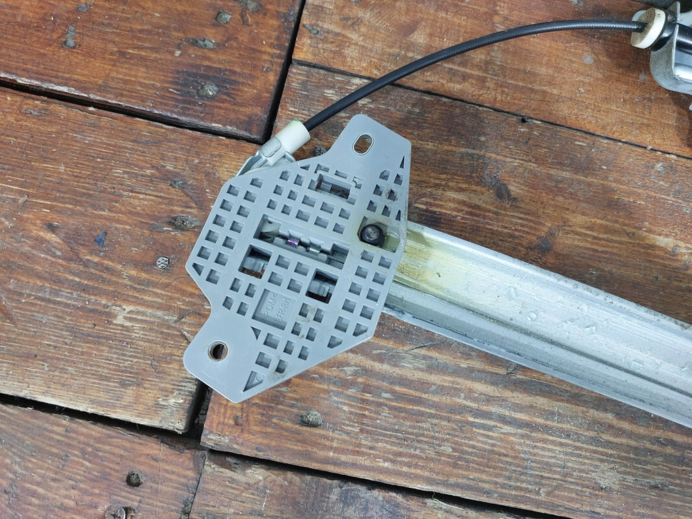 Стеклоподъемник передний правый Kia Rio 3 (QB) 11-17 Б/У Оригинал 824044Y010