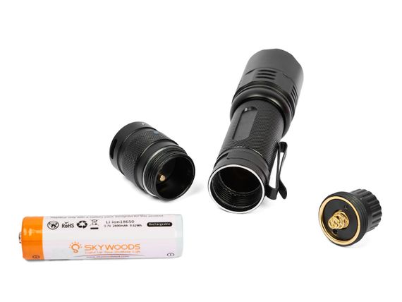 Ручной фонарь Skywoods Tactic 1800 люмен USB-Type C холодный свет IP67