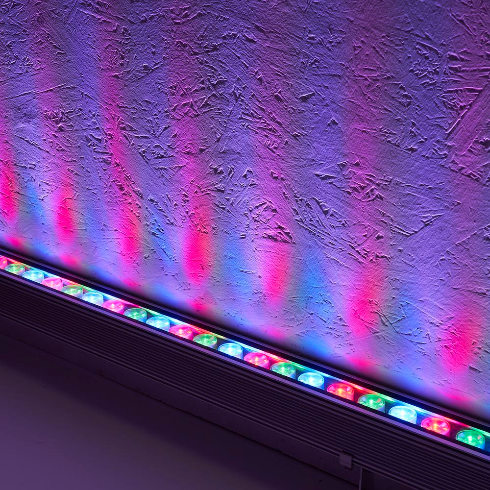 Светодиодный линейный цветной прожектор с DMX Feron 36W RGB DC24V IP65