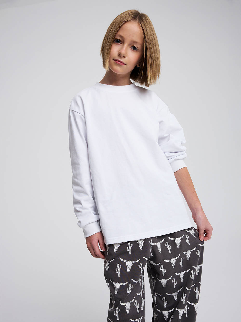 Лонгслив оверсайз Mjölk White, из плотного хлопка