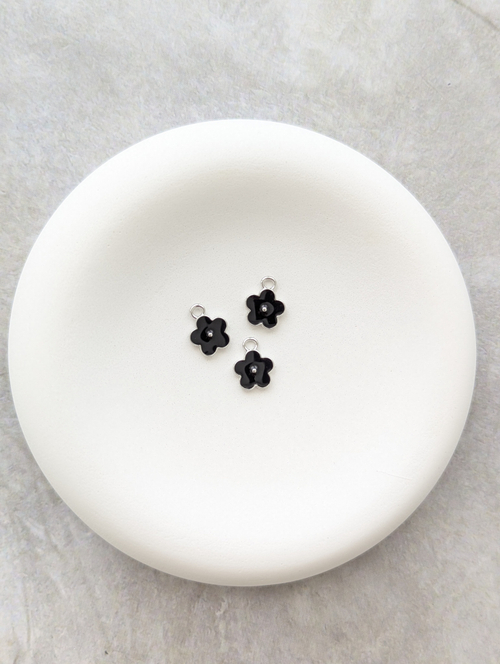 Подвеска цветок с черной эмалью, 11.5*9мм