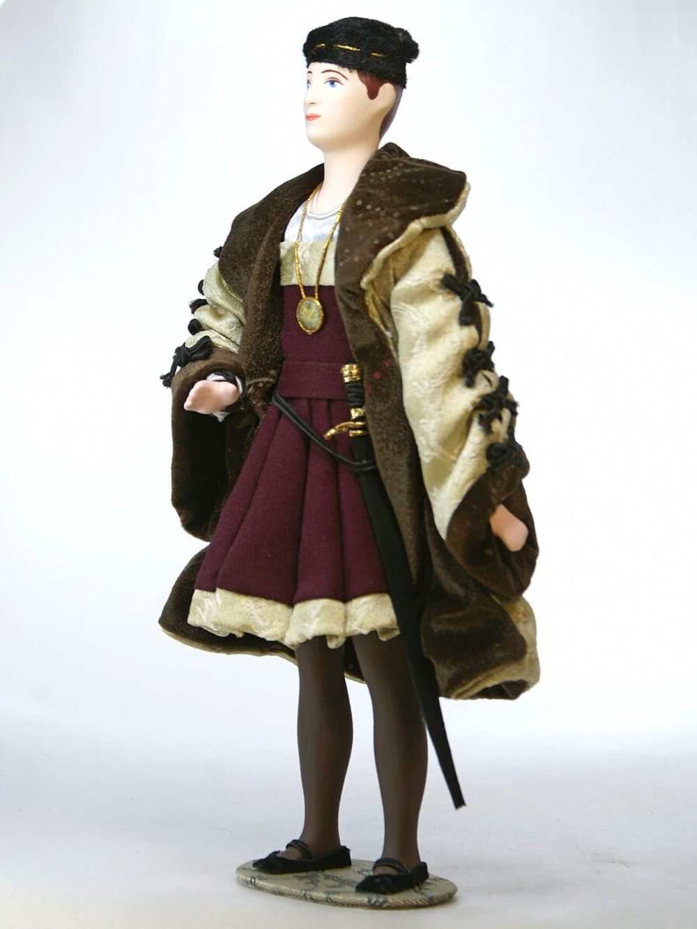 Кукла фарфоровая в мужском европейском придворном костюме. Немцы