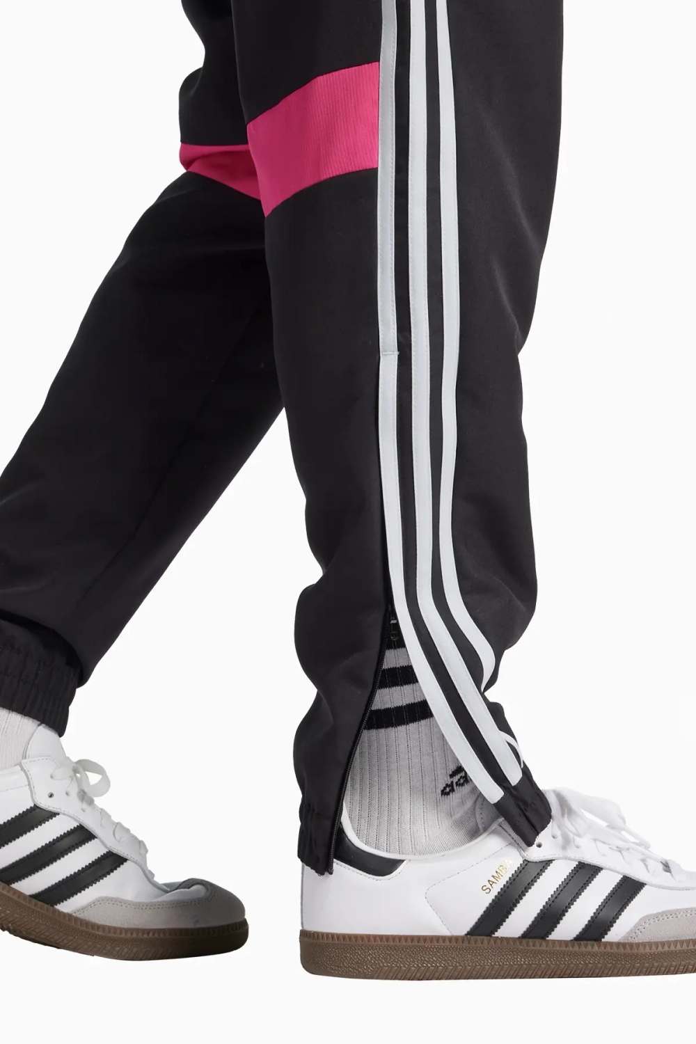 Штаны adidas Tiro 25 Essentials Woven - черный