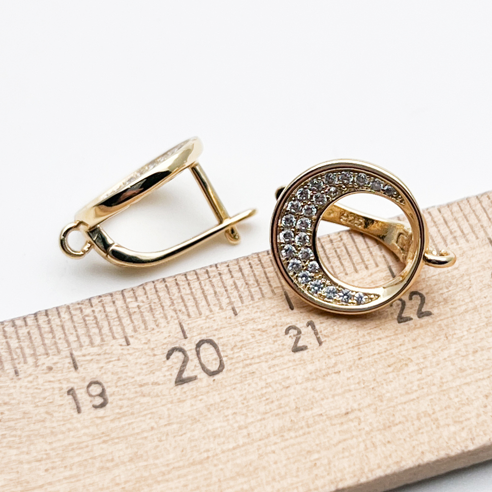 Ювелирные швензы с позолотой, фианиты, размер 16*13,5 мм, цена за пару