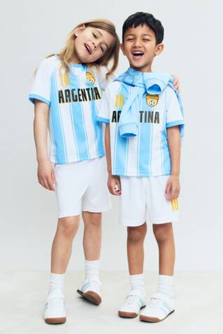 H&M Комплект из шортов и футболки, светло-голубой