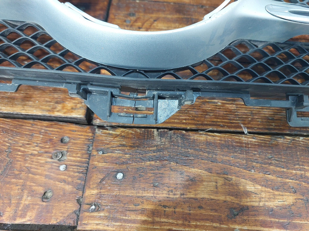 Решетка радиатора Mercedes E-Class (W213) 16-21 Б/У Оригинал A2138880123