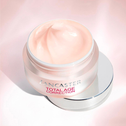 Lancaster Total Age Correction _Amplified - дневной крем против морщин с осветляющим эффектом /   50  ml  / GTIN 3614224014018