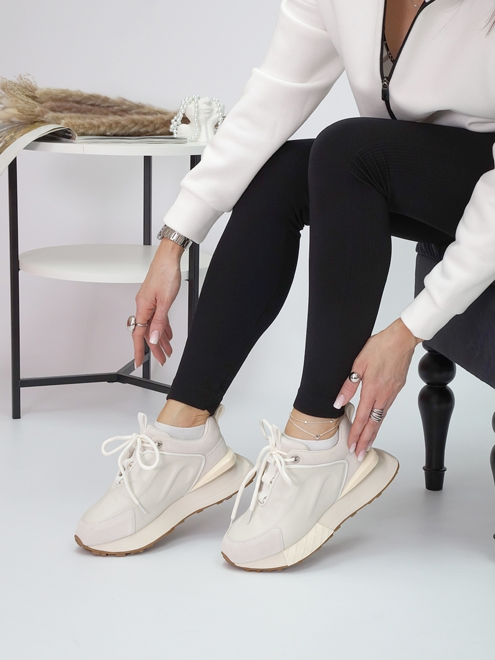 Кроссовки женские демисезонные