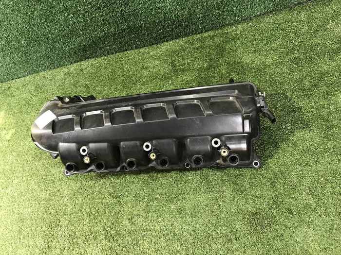 Впускной коллектор 1-6 цилиндров Bentley Bentayga (2015-2020)