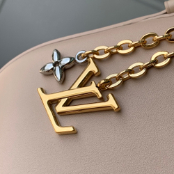 Louis Vuitton Pochette LV Bloom