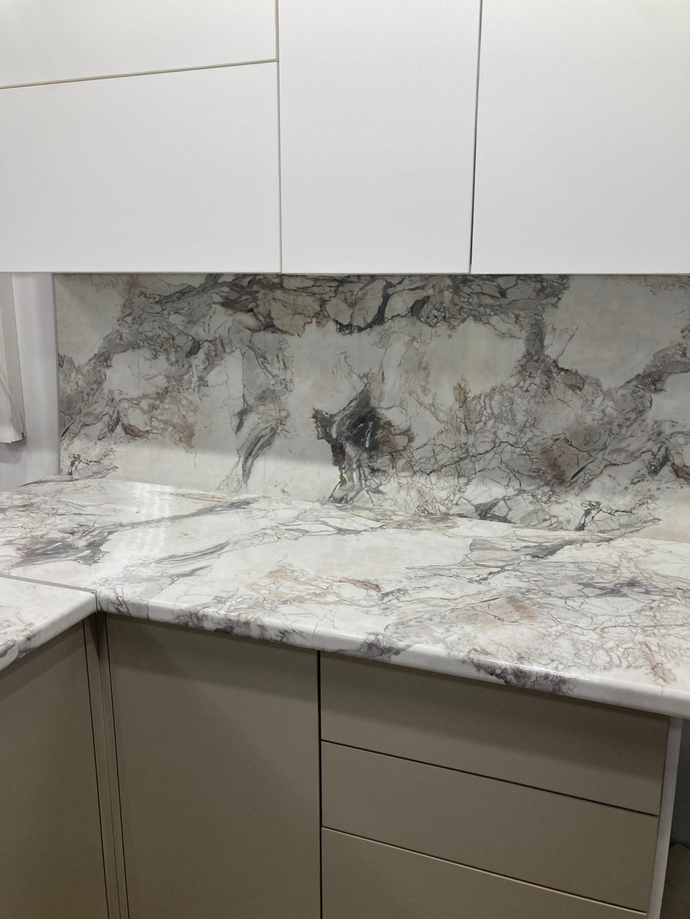 Стеновая панель глянец Мрамор альберика 3 кат 3050*600*4 \4155/1\